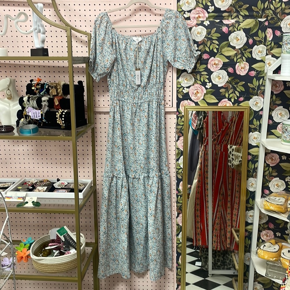 Beautiful maxi dress with stretch waist